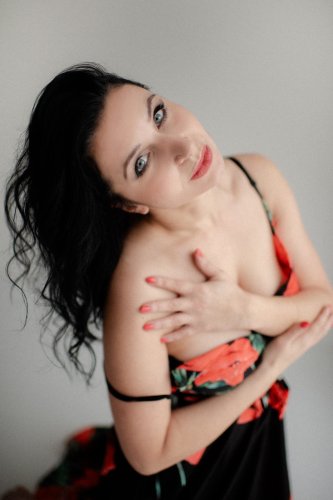 ELA TANTRA 23:00 PÁ- NE